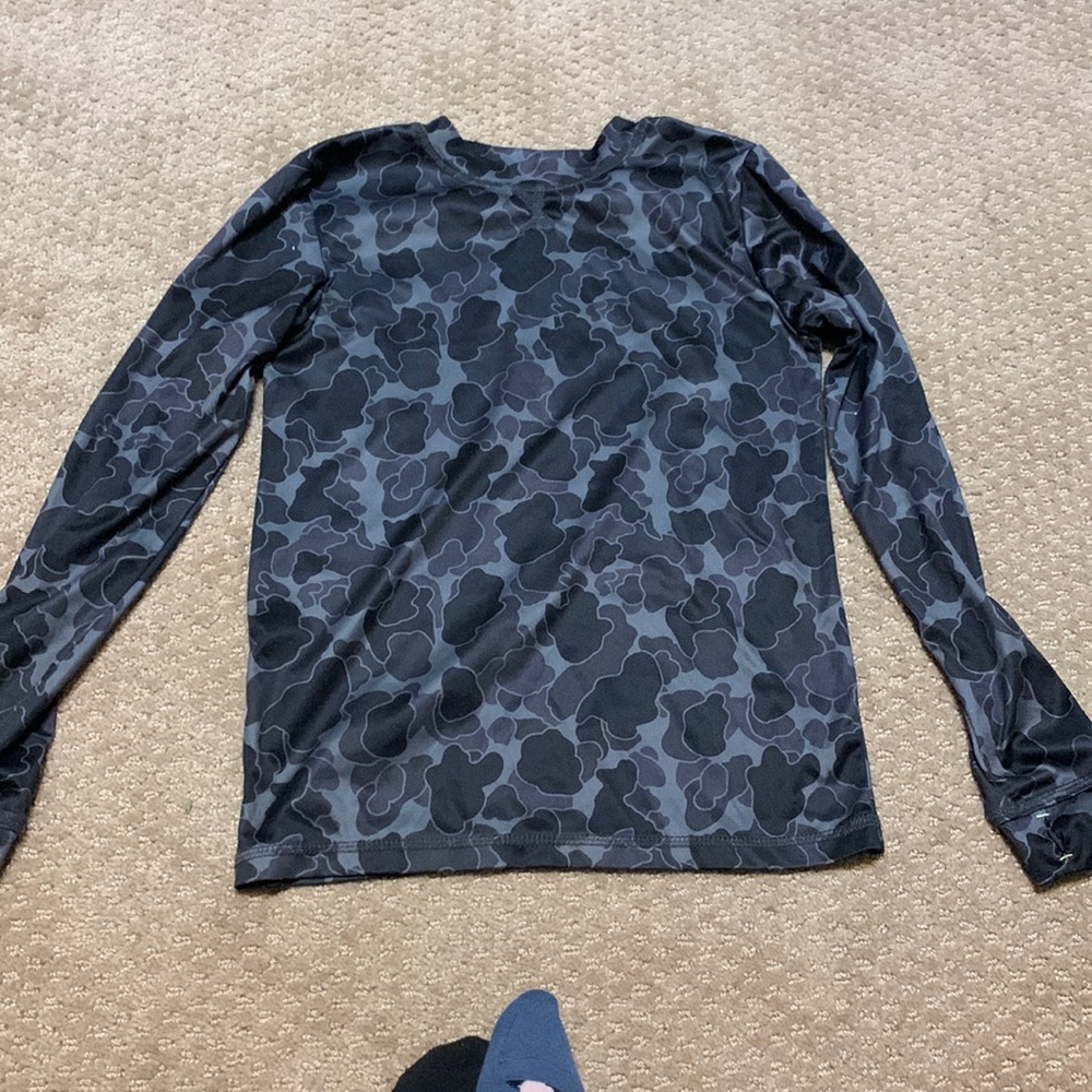 Kids athletic long sleeve shirt